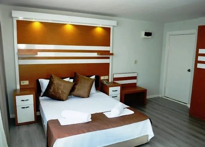 Heaven Hotel *